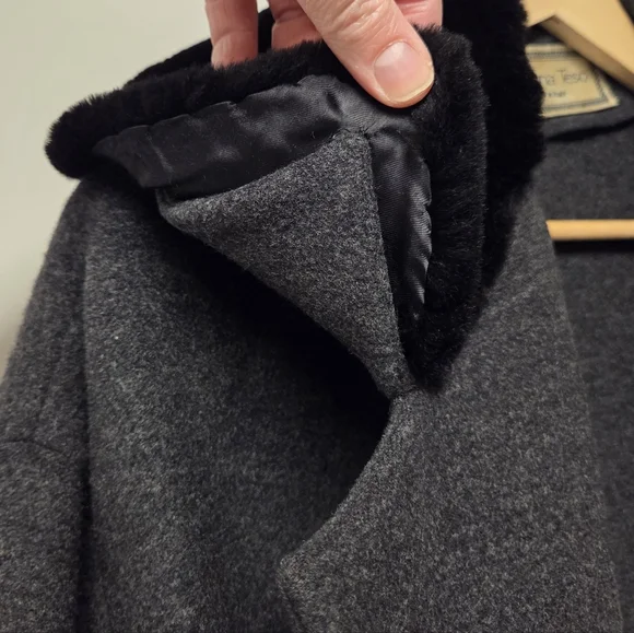 Vintage Giuliana Teso Italian Wool & Fur Coat, Neiman Marcus, Size 44 (12/14) - Picture 7 of 10